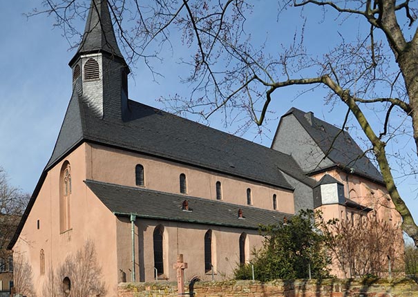 Westseite der Justinuskirche