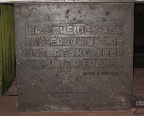 Kriegergedächnisaltar rechte Inschrift
